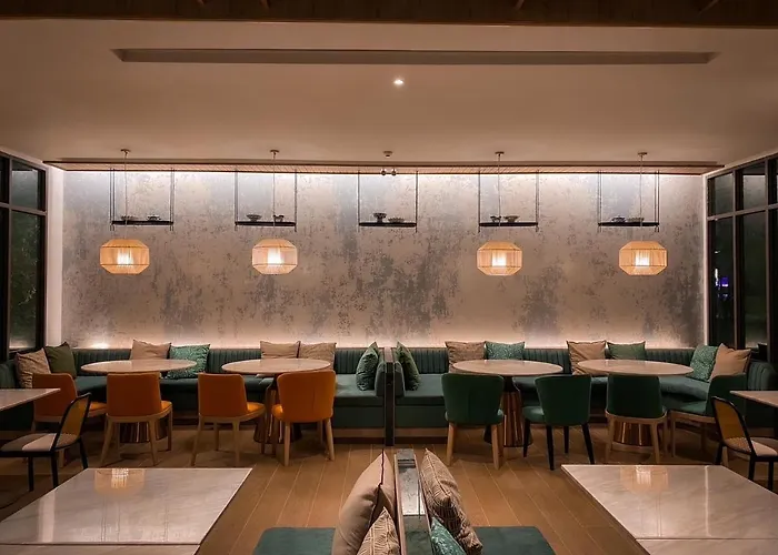The Quarter Chaophraya By Uhg - Riverfront Hotel, Walk To Iconsiam Бангкок