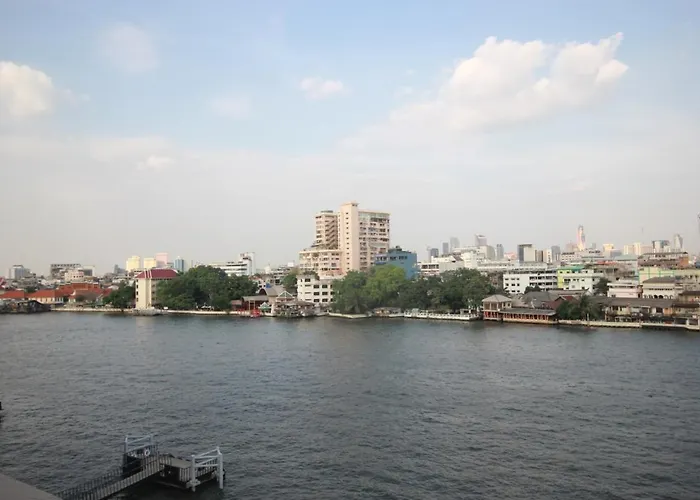 Отель The Quarter Chaophraya By Uhg - Riverfront Hotel, Walk To Iconsiam Бангкок
