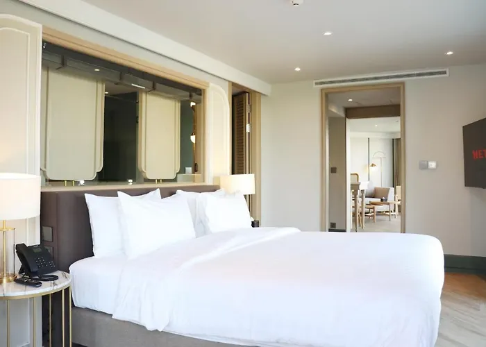 The Quarter Chaophraya By Uhg - Riverfront Hotel, Walk To Iconsiam Бангкок