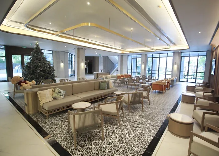 Отель The Quarter Chaophraya By Uhg - Riverfront Hotel, Walk To Iconsiam 4*