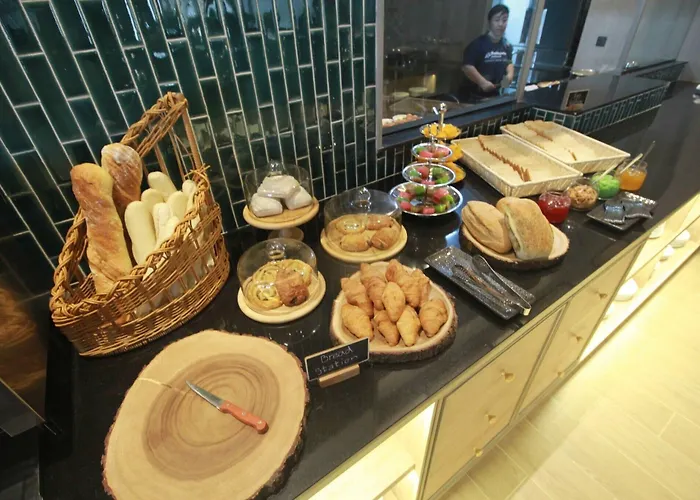 Hotel The Quarter Chaophraya By Uhg - Riverfront Hotel, Walk To Iconsiam Bangkok