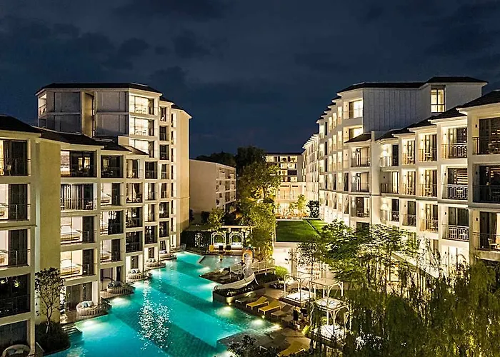 The Quarter Chaophraya By Uhg - Riverfront Hotel, Walk To Iconsiam Отель 4*