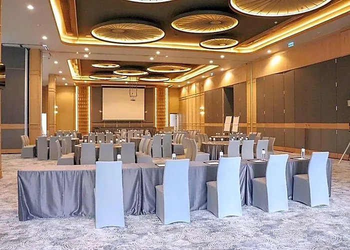 The Quarter Chaophraya By Uhg - Riverfront Hotel, Walk To Iconsiam ホテル